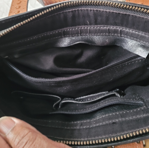 Antonio Melani leather shoulder bag - Picture 8 of 12